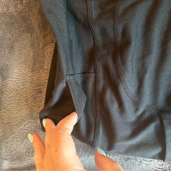 AlongFit Leggings (Medium) - Picture 6 of 8